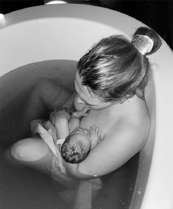 Hình ảnh vợ Harry Kane khi sinh đứa con thứ 3